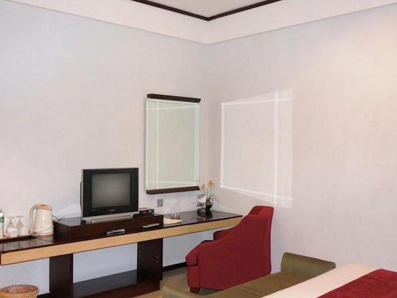 Rumah Nenek Hotel And Restaurant 파당 외부 사진