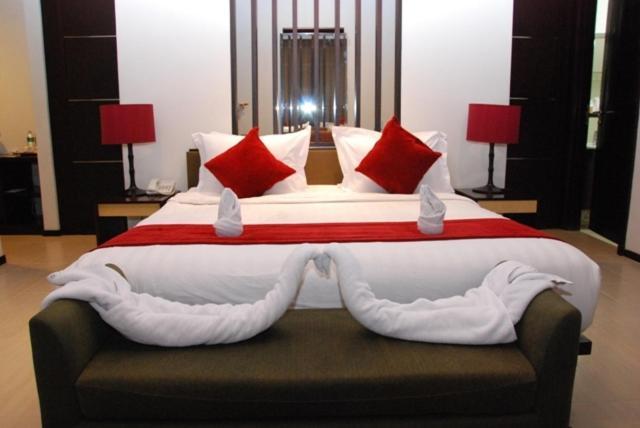 Rumah Nenek Hotel And Restaurant 파당 객실 사진