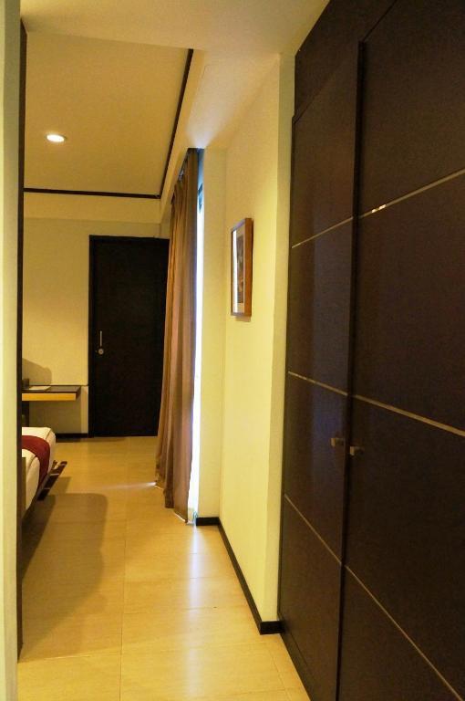 Rumah Nenek Hotel And Restaurant 파당 외부 사진