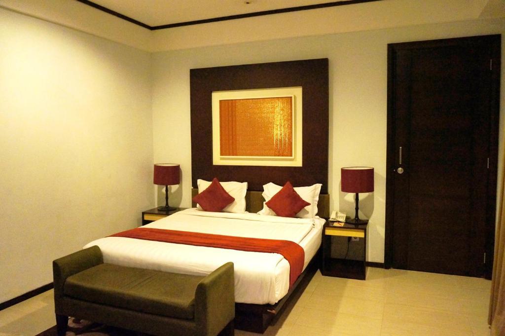 Rumah Nenek Hotel And Restaurant 파당 객실 사진