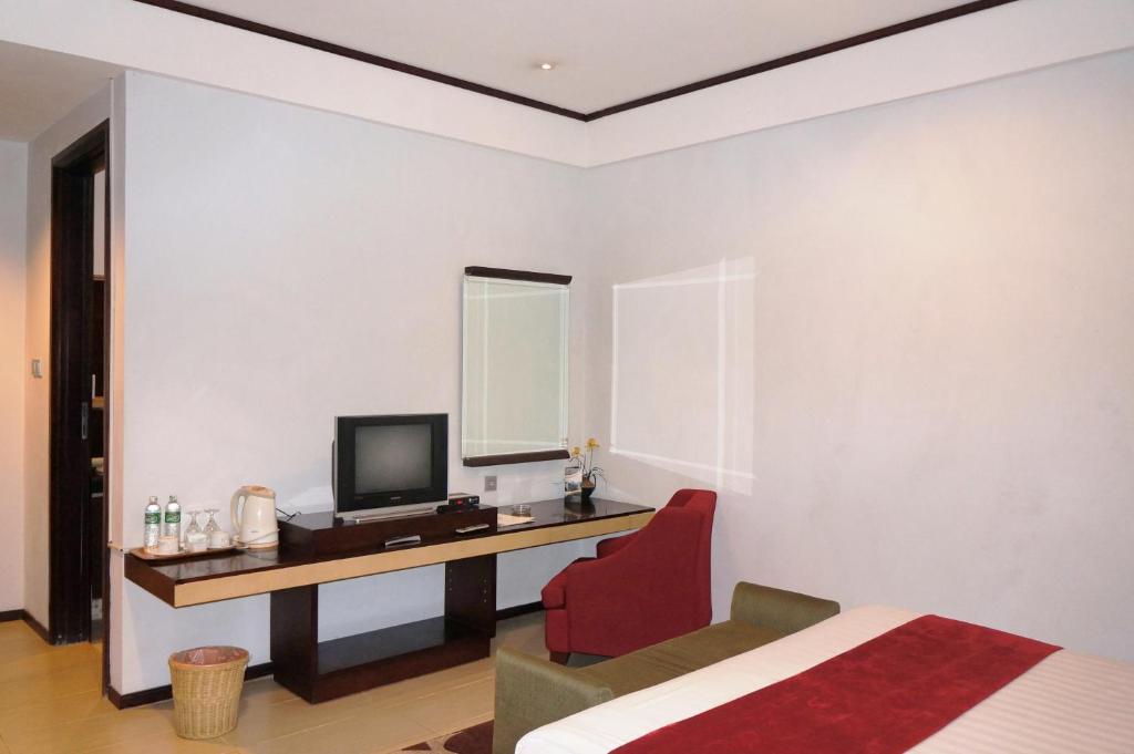 Rumah Nenek Hotel And Restaurant 파당 외부 사진